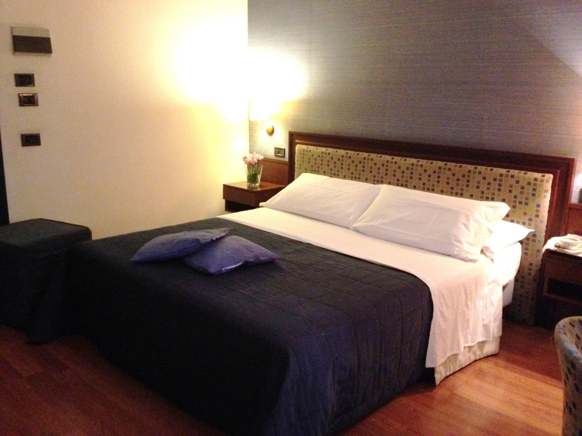 Hotel Montreal Ragusa Eksteriør billede