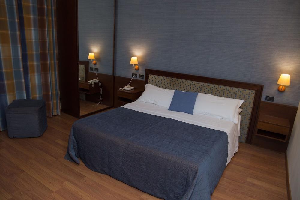Hotel Montreal Ragusa Eksteriør billede
