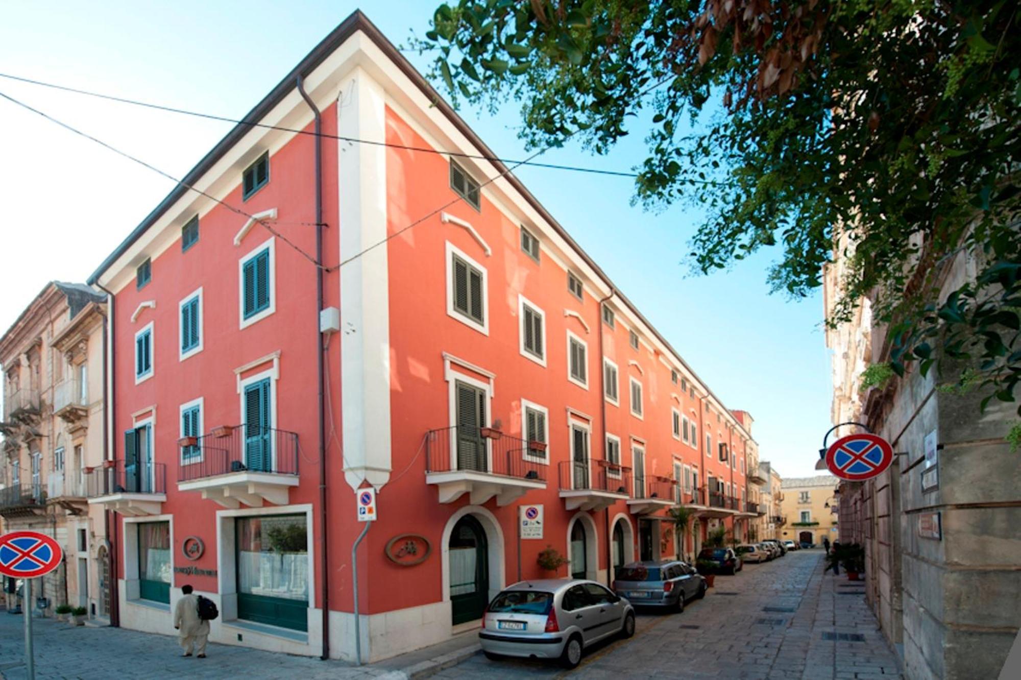 Hotel Montreal Ragusa Eksteriør billede